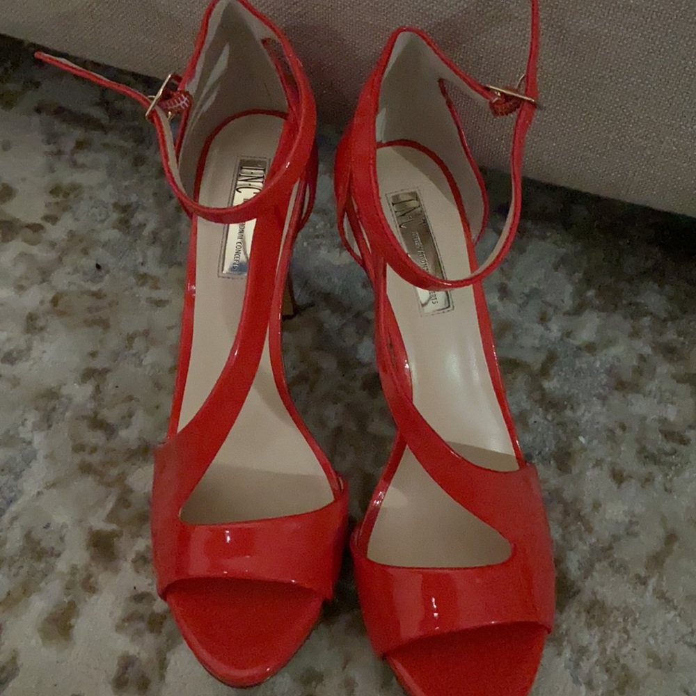 Heels - Picture 6 of 6